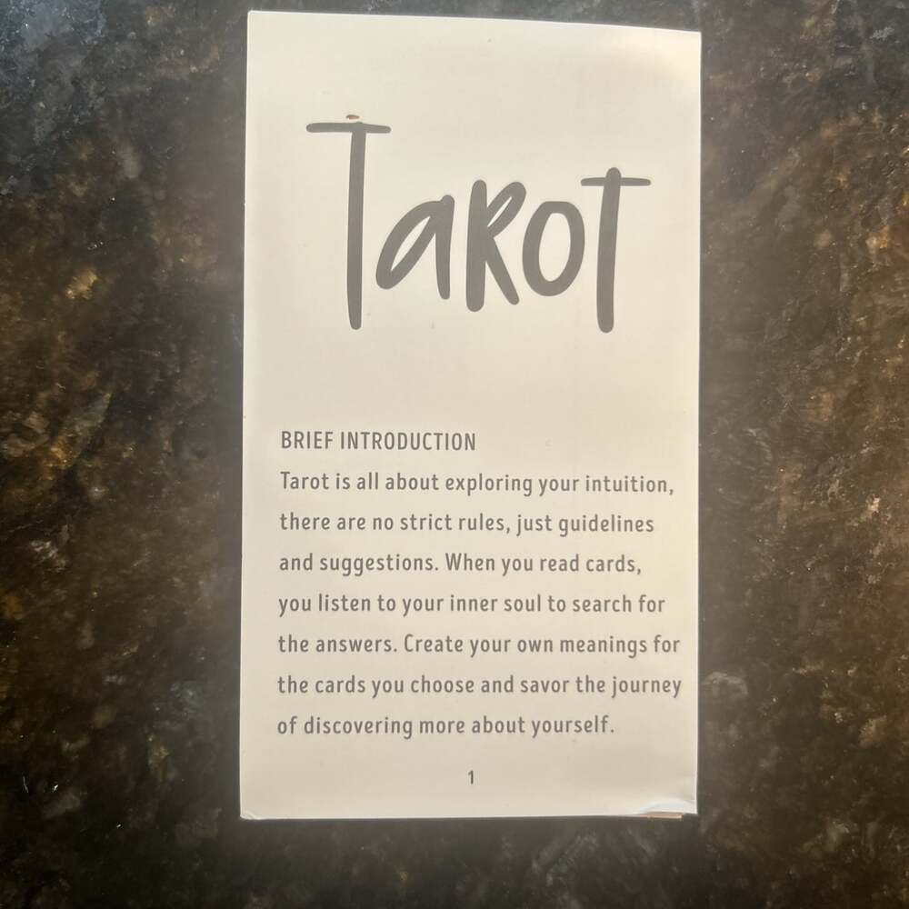 Avenue 9 Tarot Card Deck & Guidebook - Picture 8 of 8